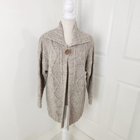 Carraig Donn Sweater Womens M Gray Cable Knit Shawl Cape Cletic Ireland Wool - Picture 12 of 12